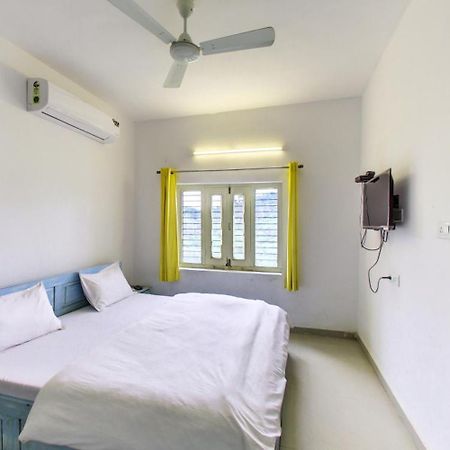 Shikhar Bunglow - A Stunning Valley View Bungalow In Mount Abu Bed & Breakfast Екстериор снимка