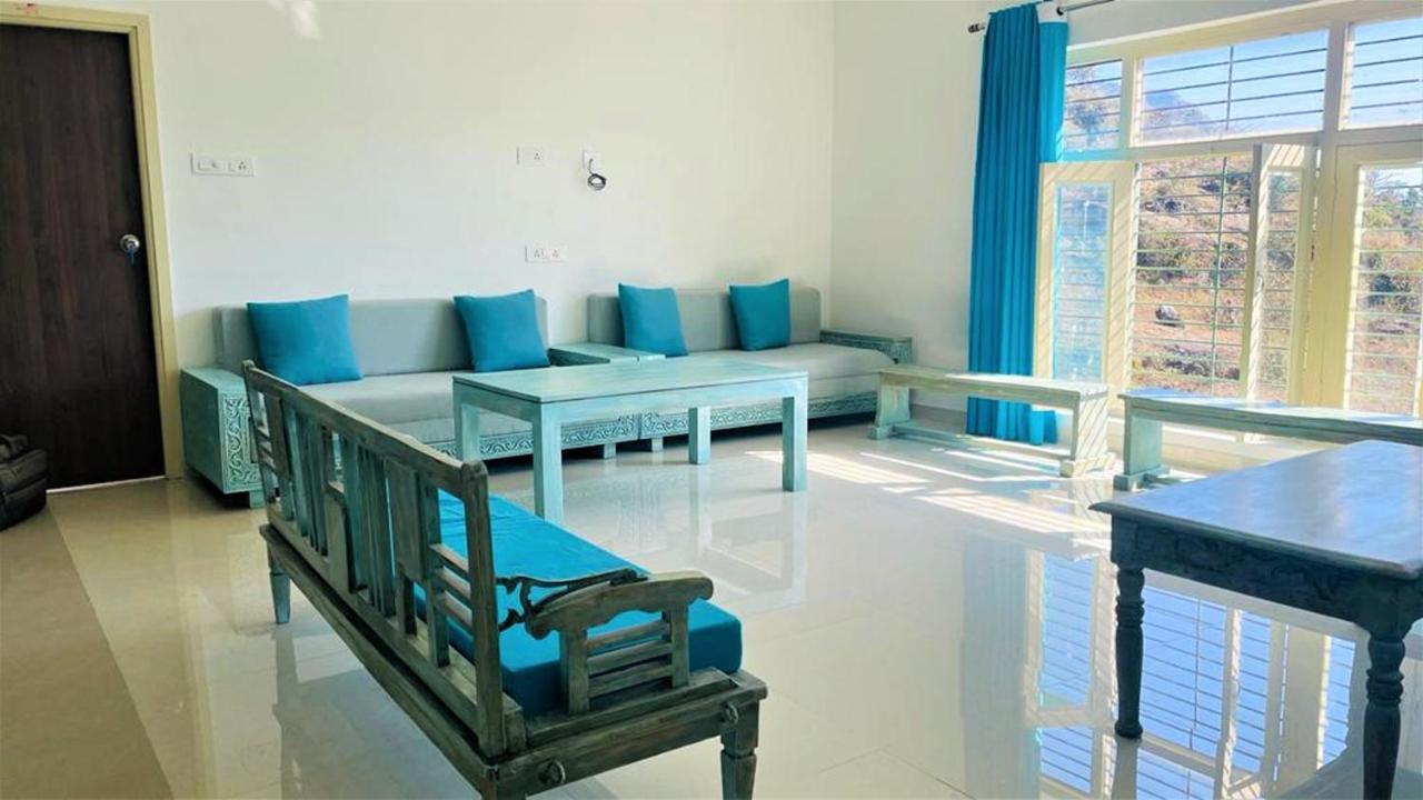 Shikhar Bunglow - A Stunning Valley View Bungalow In Mount Abu Bed & Breakfast Екстериор снимка