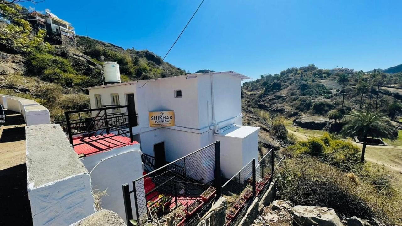 Shikhar Bunglow - A Stunning Valley View Bungalow In Mount Abu Bed & Breakfast Екстериор снимка